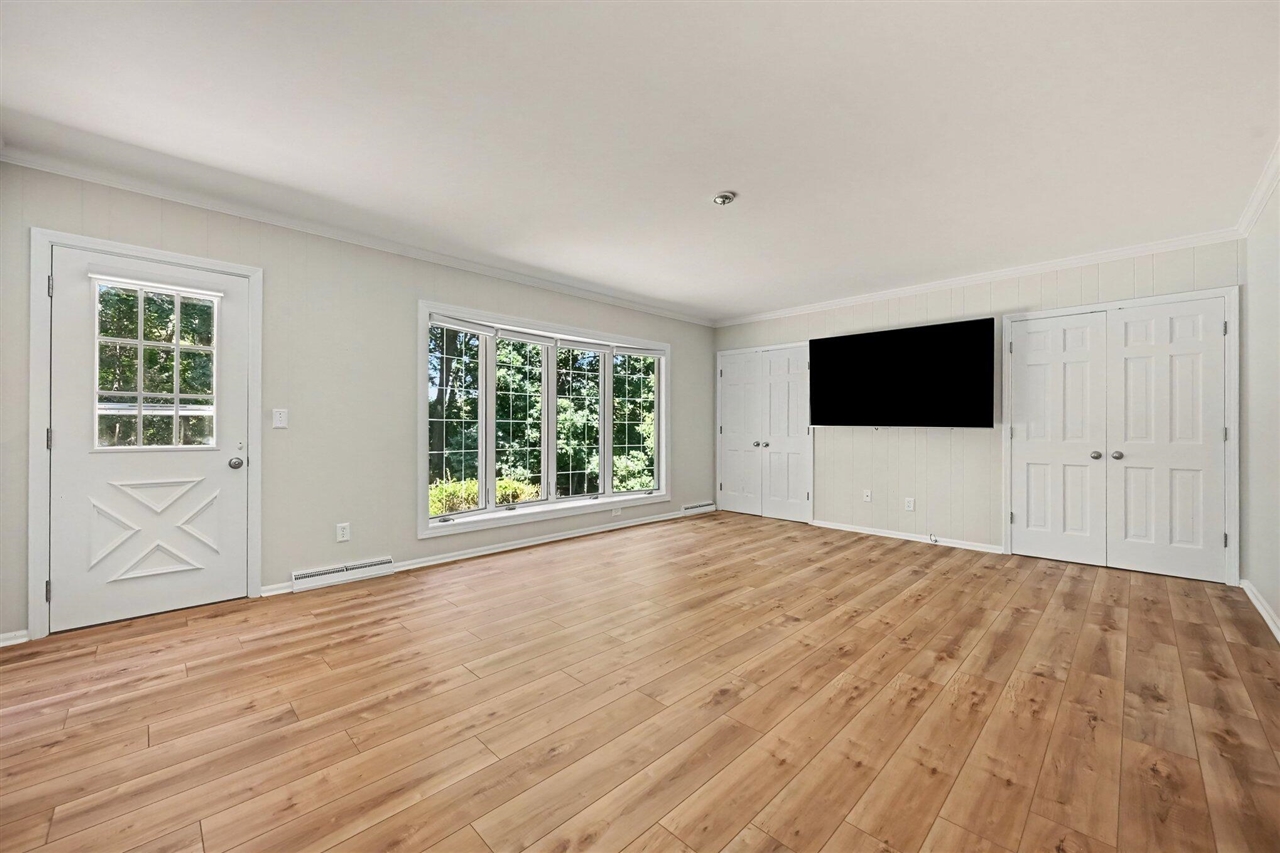 3004 Brandywine Road Kalamazoo, MI 49008 - Photo 5 of 41 Gallery Image 5