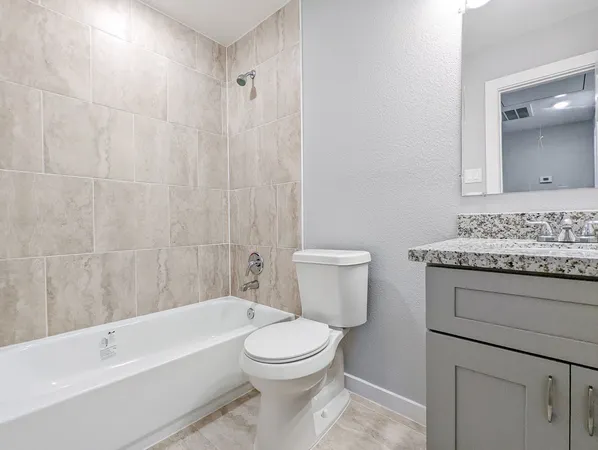 $1,324 | 6811 Glass Street, Unit B, Houston, TX 77016