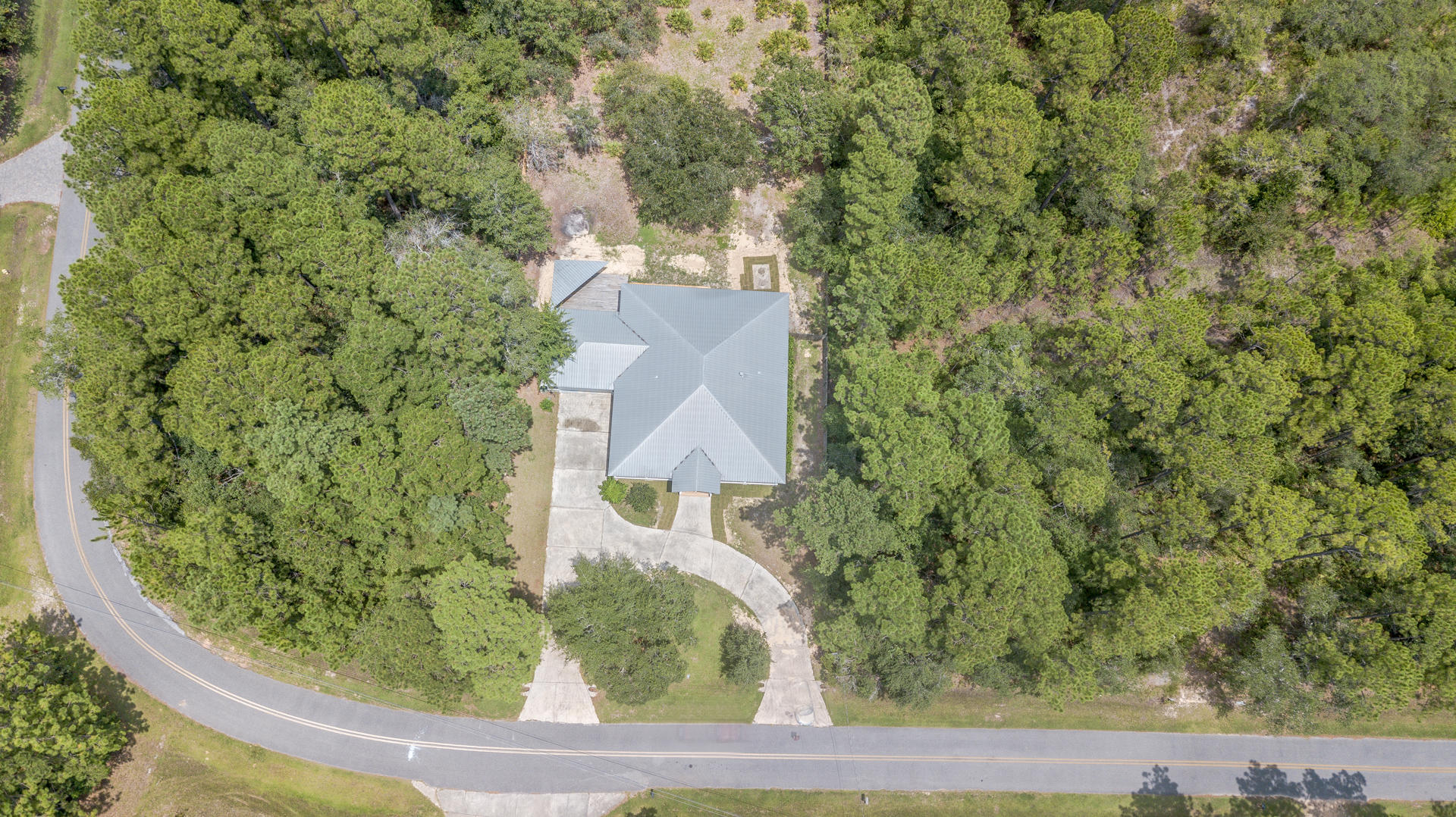 691 Mallet Bayou Road Freeport, FL 32439 - Photo 44 of 49 an aerial view of a house