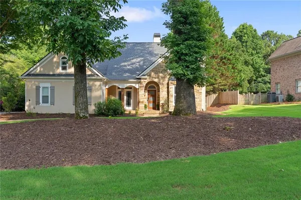 $725,000 | 802 Lakeglen Drive, Suwanee, GA 30024