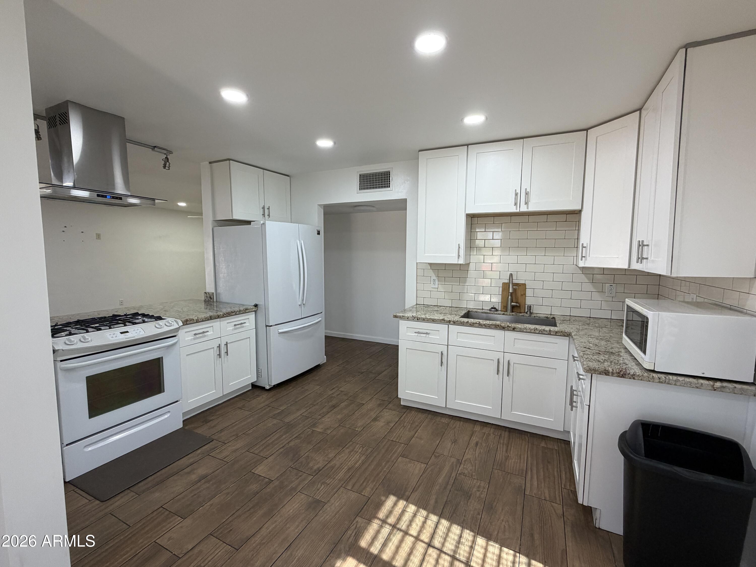 2 East Piedmont Road Phoenix, AZ 85042 - Photo 3 of 13 Kitchen