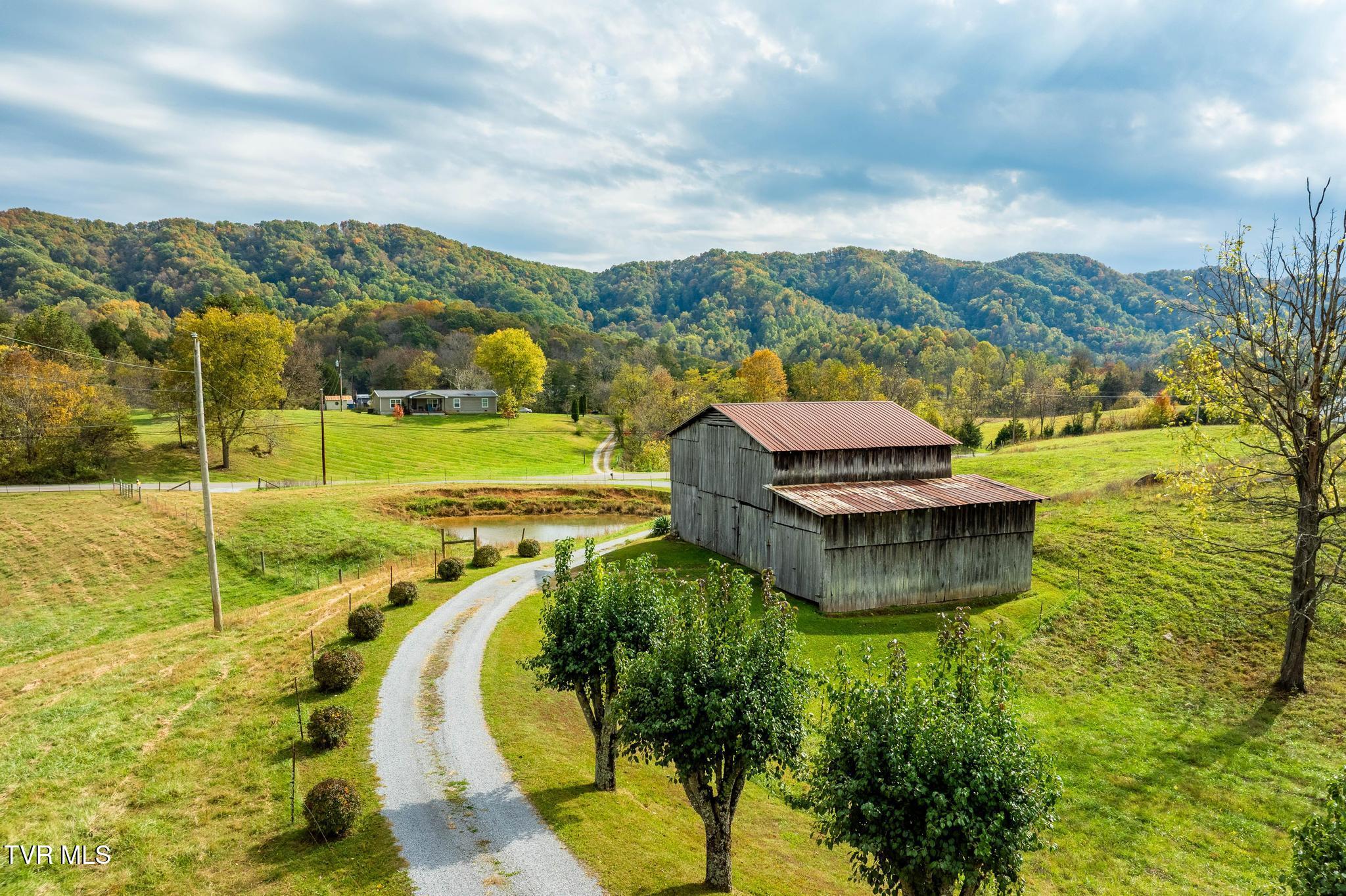 348 Clinch Valley Road Eidson, TN 37731 - Photo 41 of 120 348 Clinch Valley Rd (30 of 116)