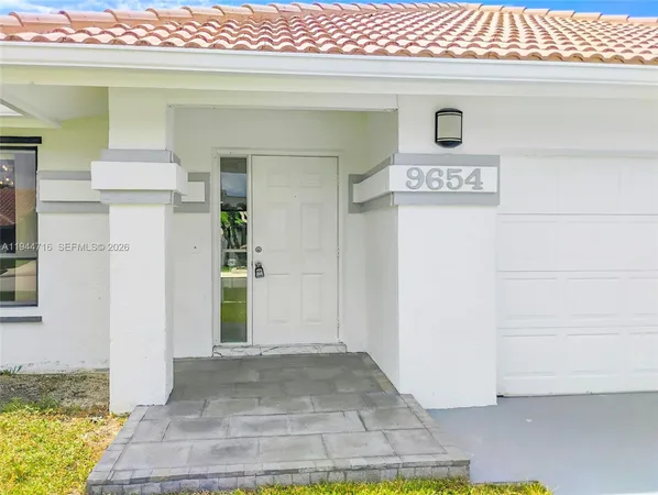 $4,400 | 9654 Sun Pointe Drive, Boynton Beach, FL 33437