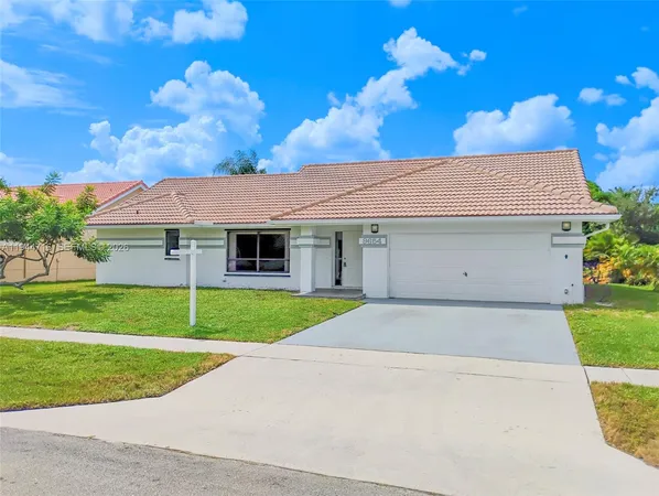 $4,400 | 9654 Sun Pointe Drive, Boynton Beach, FL 33437