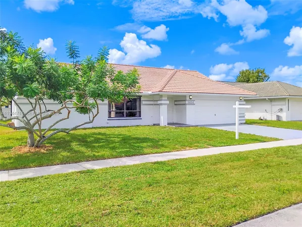 $4,400 | 9654 Sun Pointe Drive, Boynton Beach, FL 33437