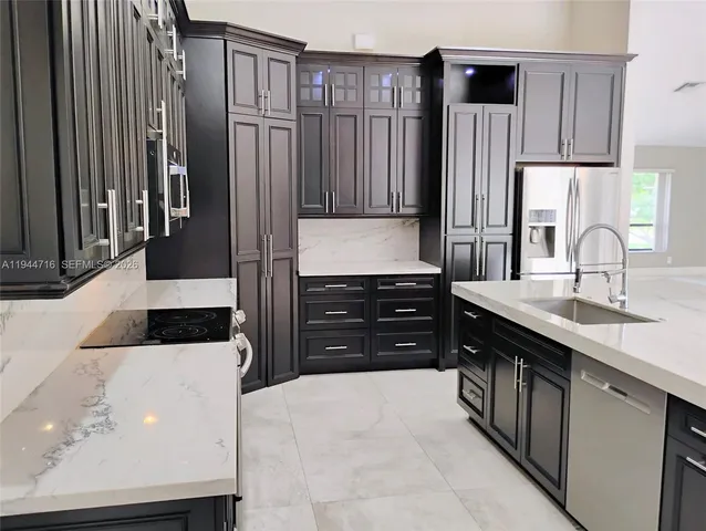 a close view of sink and tap