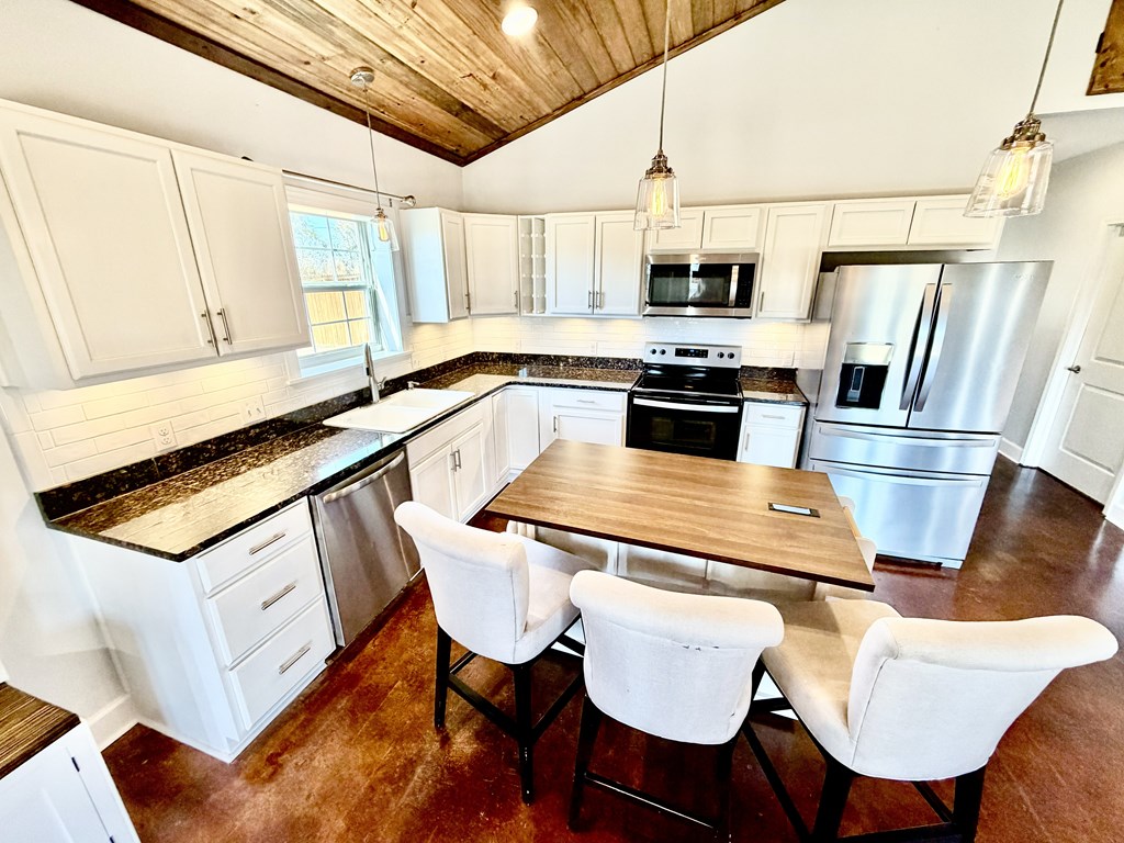 1245 Travis Wise Road Samson, AL 36477 - Photo 8 of 24