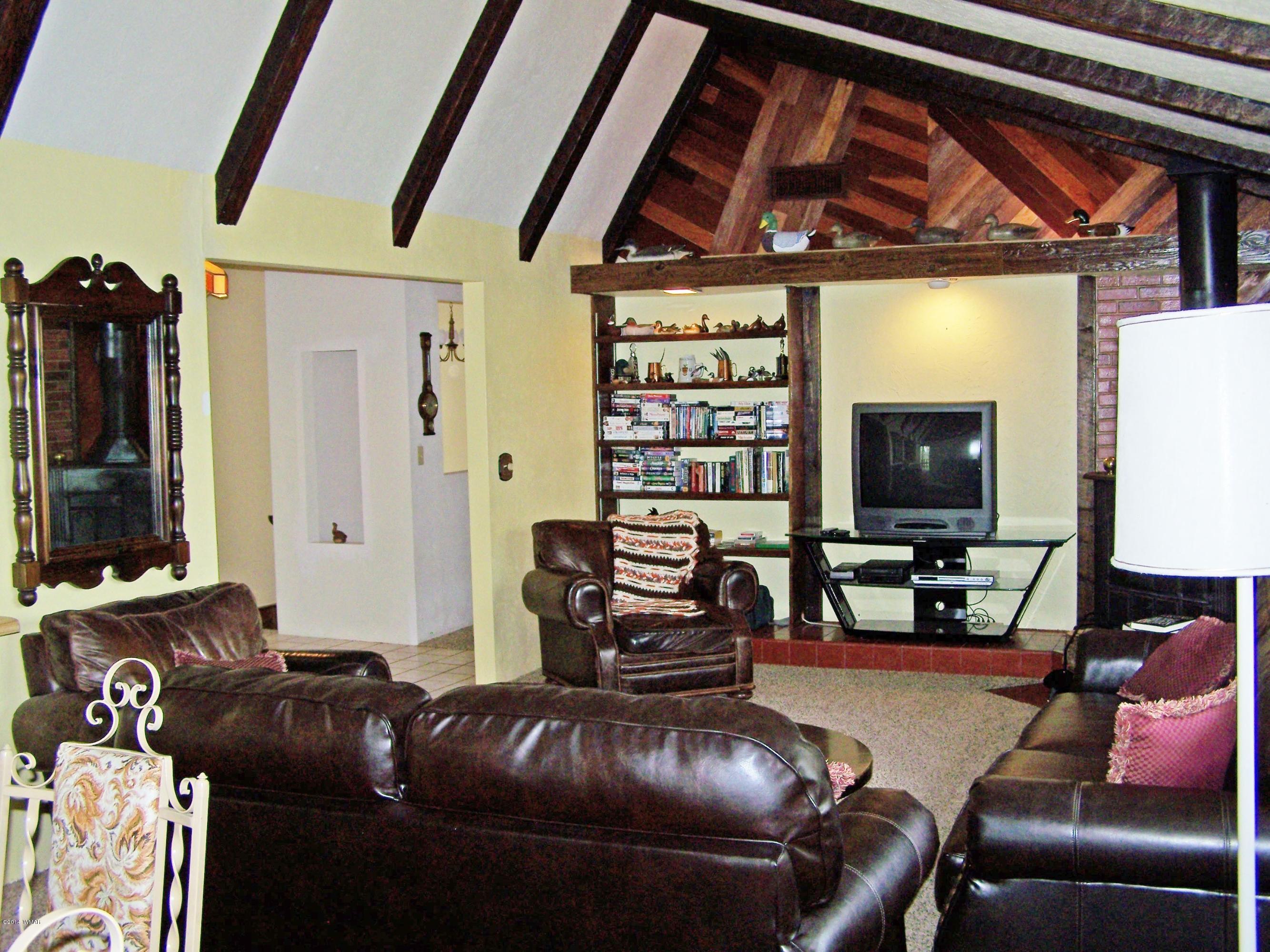 7 County Road 2135 Alpine, AZ 85920 - Photo 4 of 16 a living room with furniture