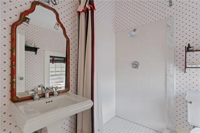 $5,000 | 729 Bellevue Avenue, Unit COTTAGE, Newport, RI 02840