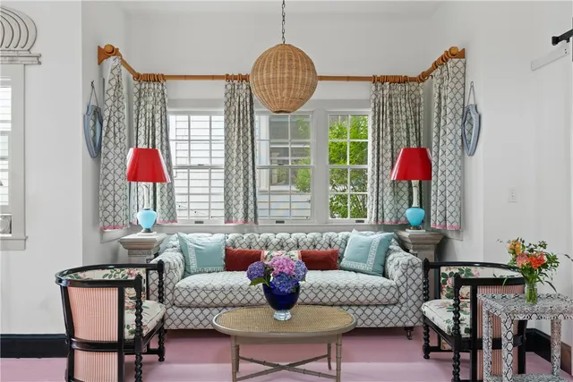 $5,000 | 729 Bellevue Avenue, Unit COTTAGE, Newport, RI 02840