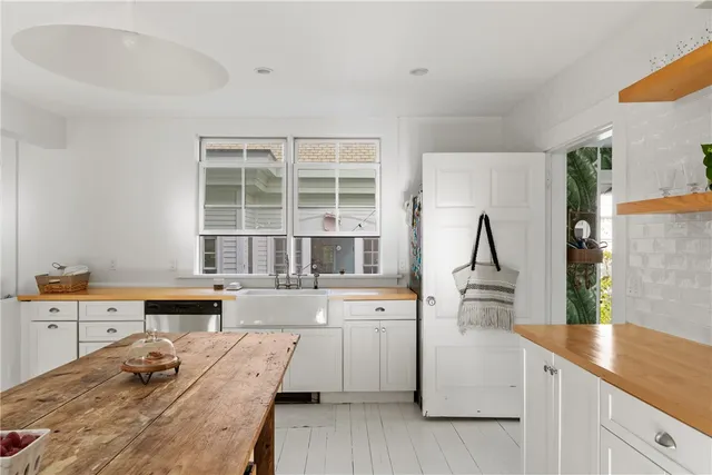 $5,000 | 729 Bellevue Avenue, Unit COTTAGE, Newport, RI 02840