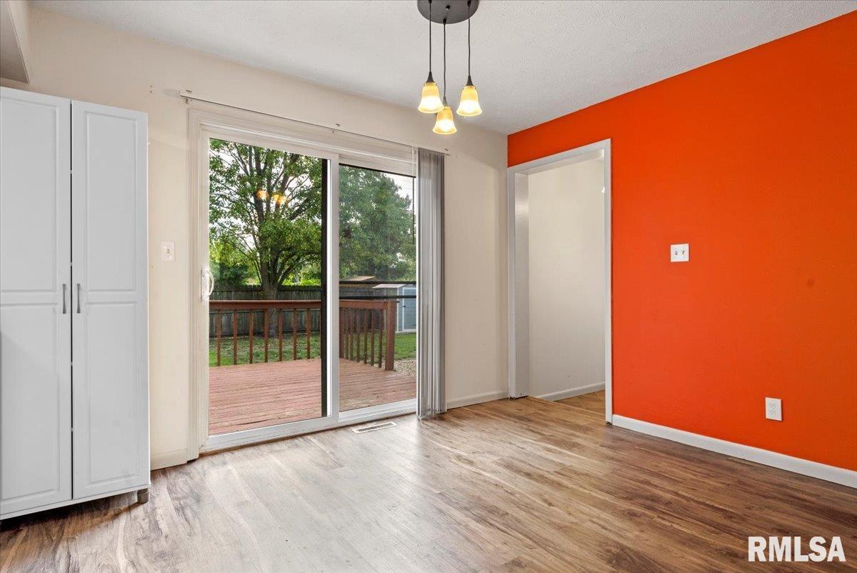 335 Bellerive Road Springfield, IL 62704 - Photo 8 of 29