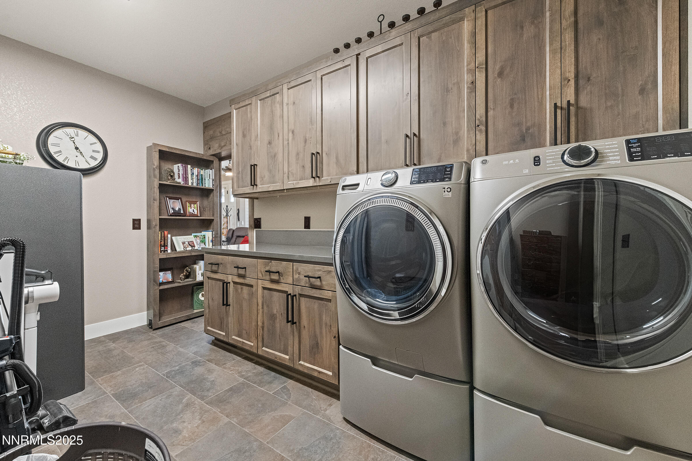 3900 Hackberry Street Silver Springs, NV 89429 - Photo 22 of 30 a utility room with sink dryer and washer