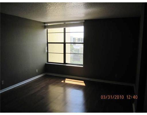 9 Royal Palm Way, Unit 504 Boca Raton, FL 33432 - Photo 8 of 10 Additional Photo