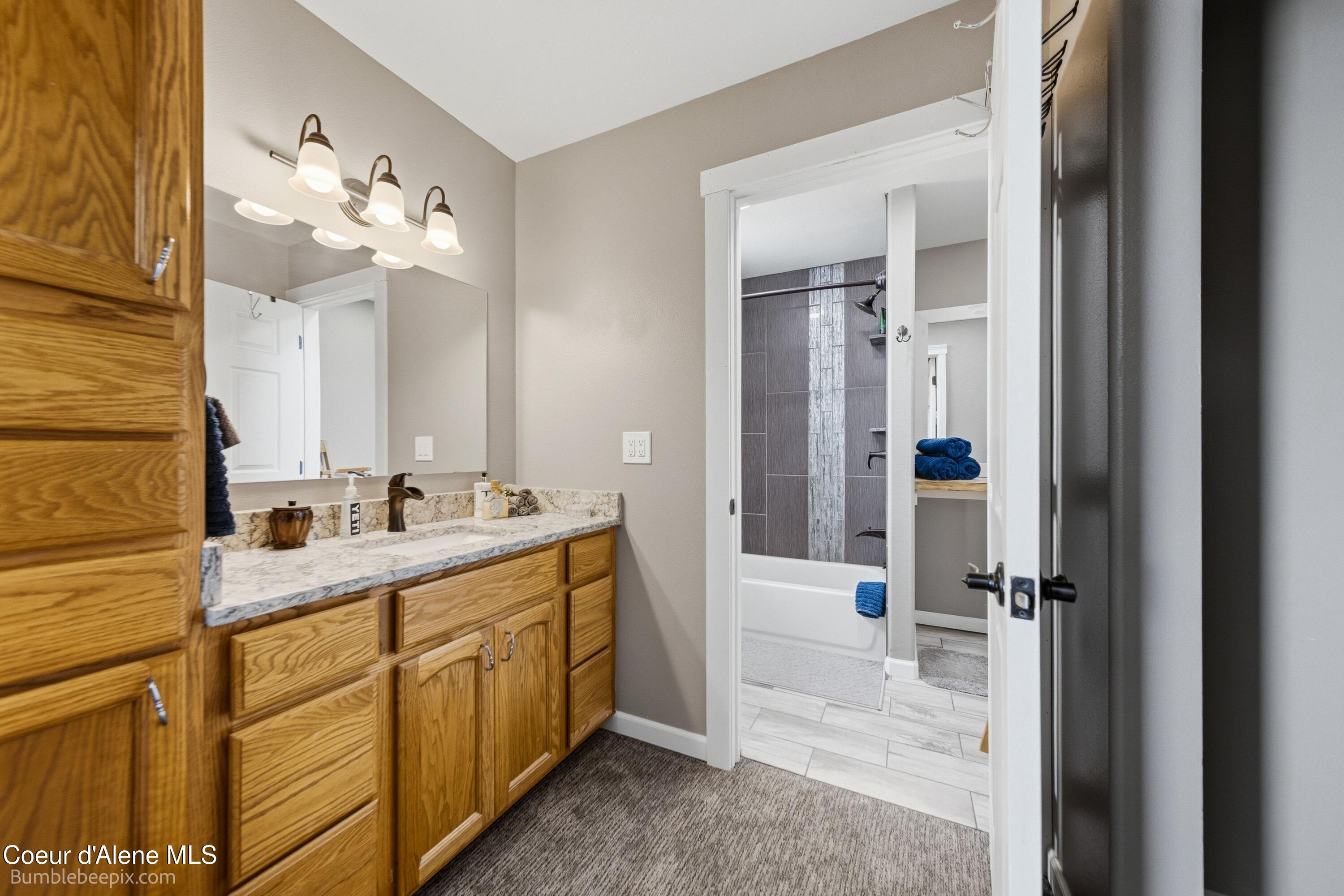 10324 North Payment Peak Road Post Falls, ID 83854 - Photo 43 of 98 2nd level primary bathroom