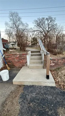 $196,700 | 5224 England Street, Merriam, KS 66203