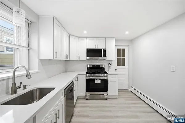 $2,750 | 210 River, New Milford, NJ 07646