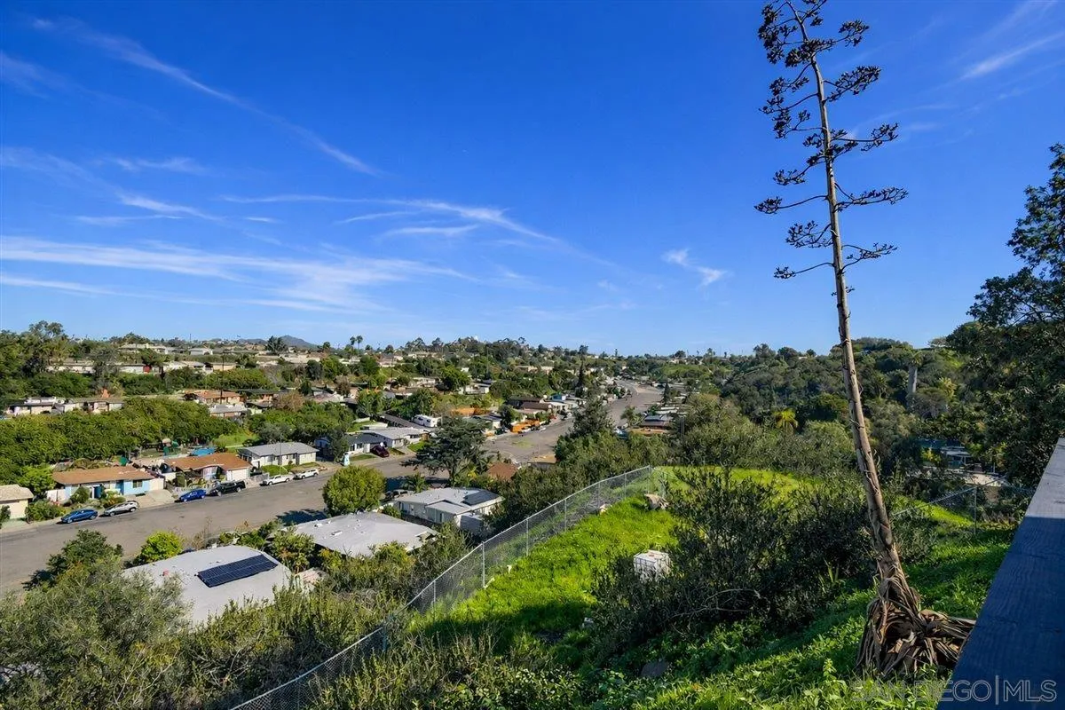 3275 East Virgo Road San Diego, CA 92105 - Photo 28 of 38 a view of a city