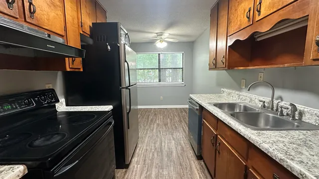 $1,300 | 3735 Donovan Drive, Unit C, Tallahassee, FL 32309