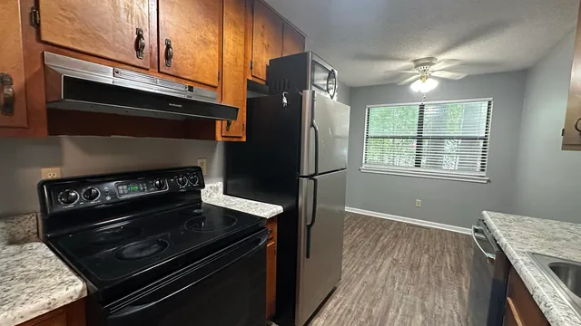$1,300 | 3735 Donovan Drive, Unit C, Tallahassee, FL 32309