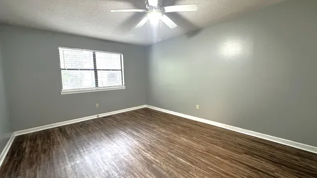 $1,300 | 3735 Donovan Drive, Unit C, Tallahassee, FL 32309