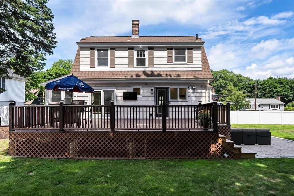 12 Sunset Road Stoneham, MA 02180 - Photo 28 of 42