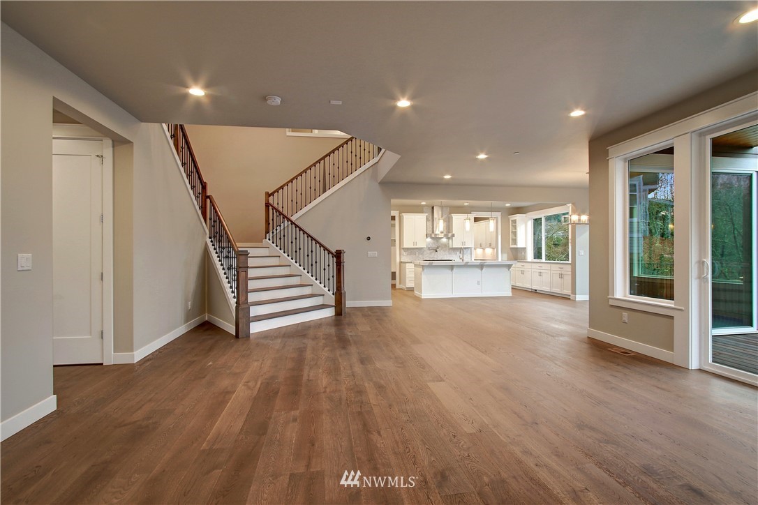15426 98th Court Northeast Bothell, WA 98011 - Photo 3 of 27 Gallery Image 3