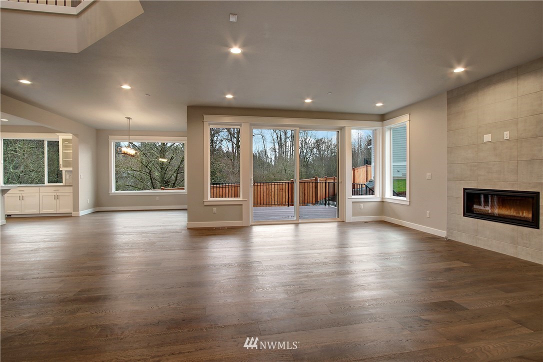 15426 98th Court Northeast Bothell, WA 98011 - Photo 4 of 27 Gallery Image 4