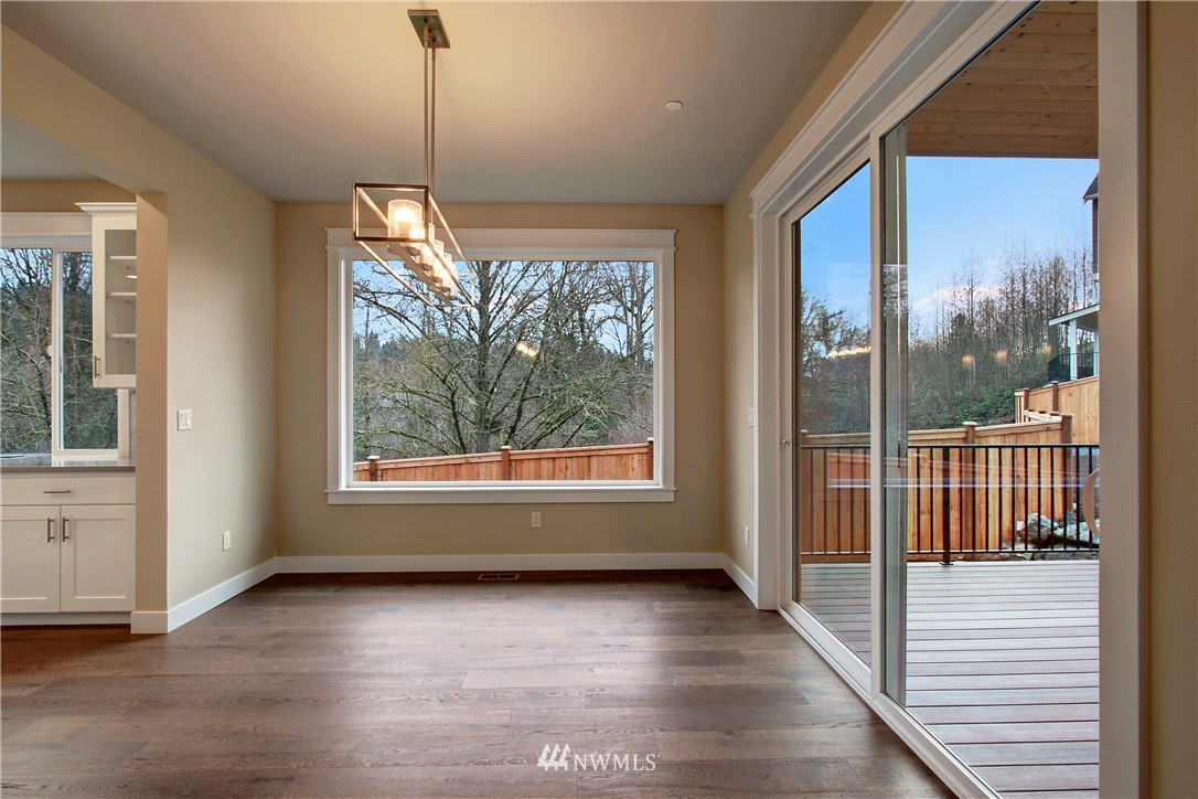 15426 98th Court Northeast Bothell, WA 98011 - Photo 9 of 27 Gallery Image 9