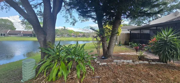 $2,975 | 5161 Northwest 11th Lane, Pompano Beach, FL 33064