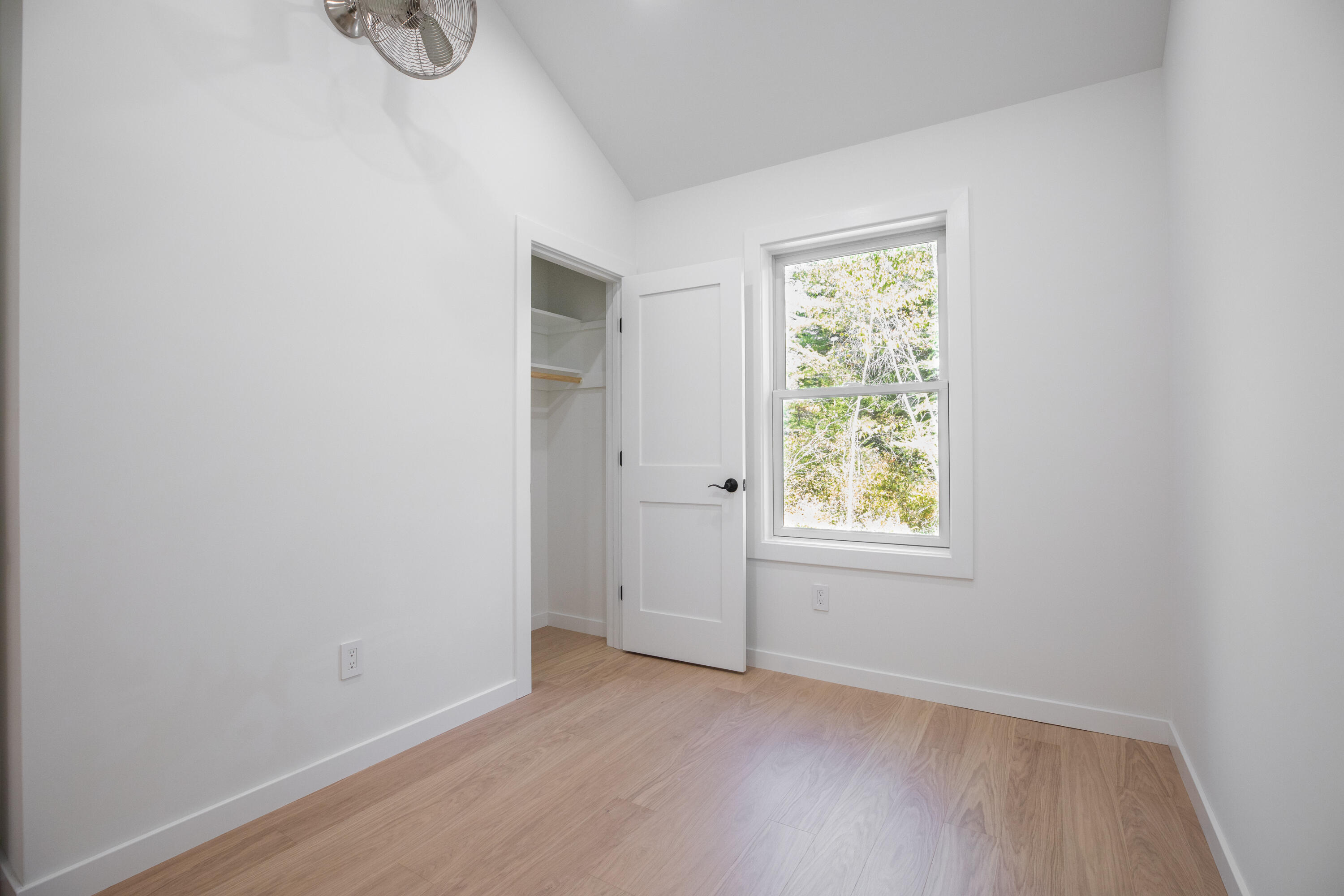 22 Neal Lane Tremont, ME 04612 - Photo 7 of 14 22 Neal Ln Bernard 9-22-2025-21-2