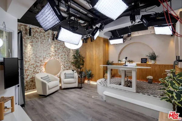 $35,000 | 17503 Rancho Street, Encino, CA 91316