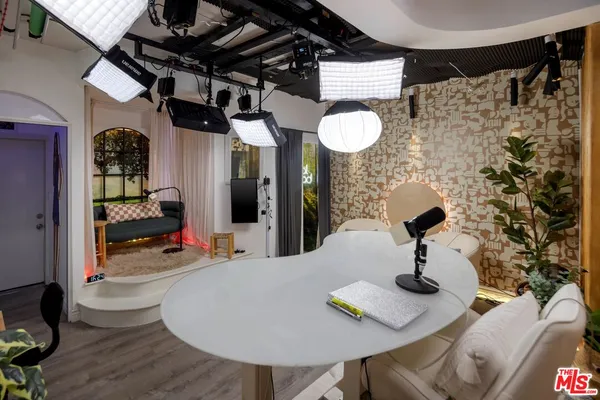 $35,000 | 17503 Rancho Street, Encino, CA 91316