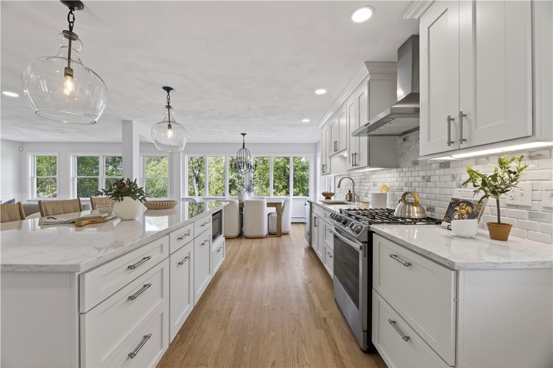 150 Cedar Island Road Narragansett, RI 02882 - Photo 12 of 50