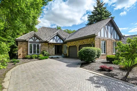 $769,000 | 68 Berkshire Court, Burr Ridge, IL 60527