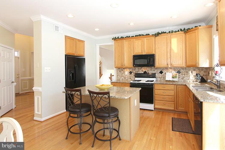 4716 Brightwood Road Olney, MD 20832 - Photo 8 of 30 Kitchen