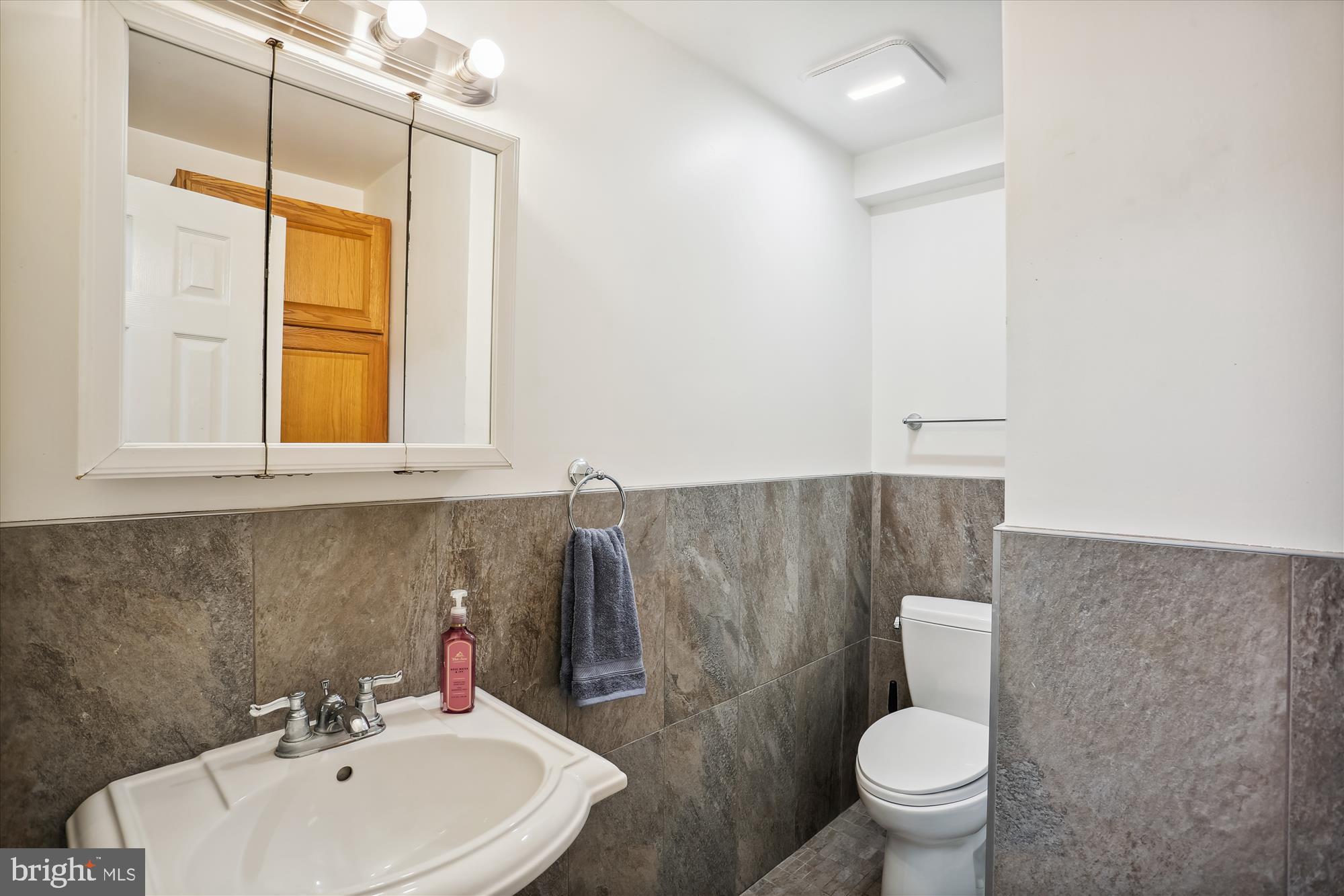 927 Pointer Ridge Drive Gaithersburg, MD 20878 - Photo 76 of 96