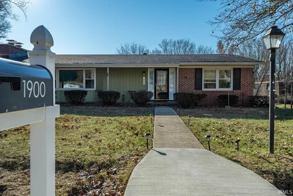 $2,300 | 1900 East Windsor Drive, Bloomington, IN 47401