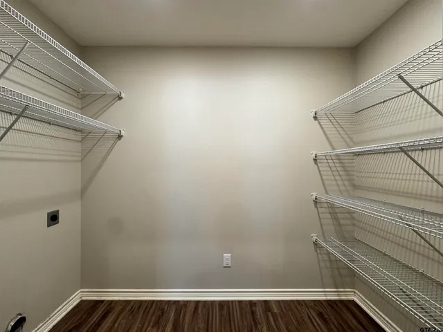 a view of utility room