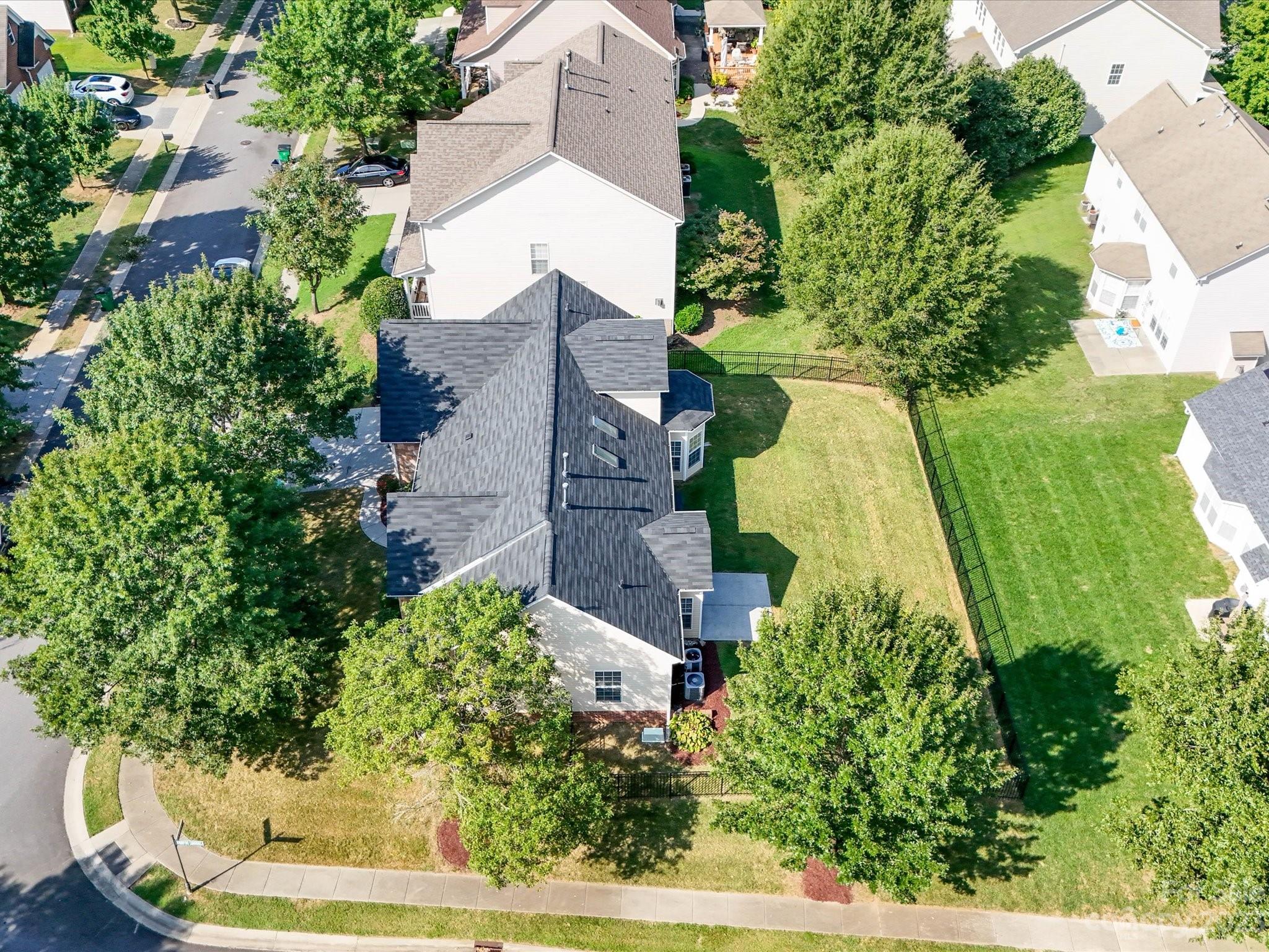 10102 Trailmoor Road Charlotte, NC 28278 - Photo 3 of 44 an aerial view of a house