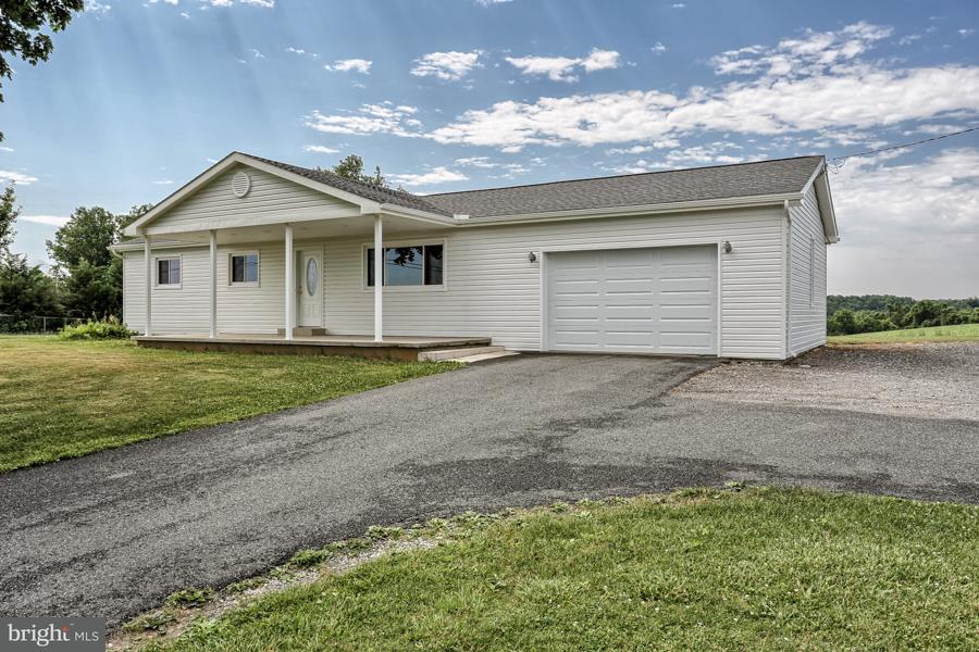 1658 Bryansville Road Delta, PA 17314 - Photo 2 of 32 Gallery Image 2