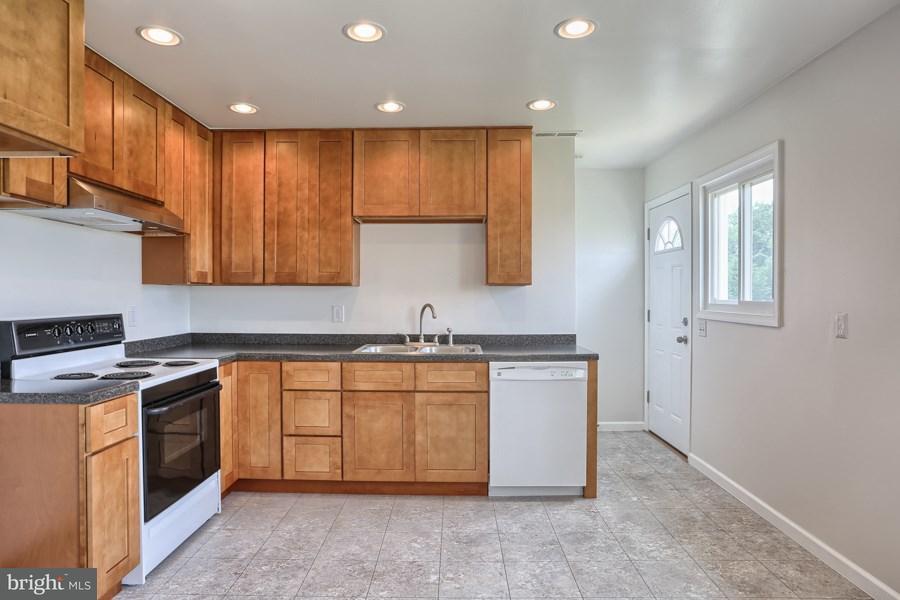 1658 Bryansville Road Delta, PA 17314 - Photo 12 of 32 Gallery Image 12