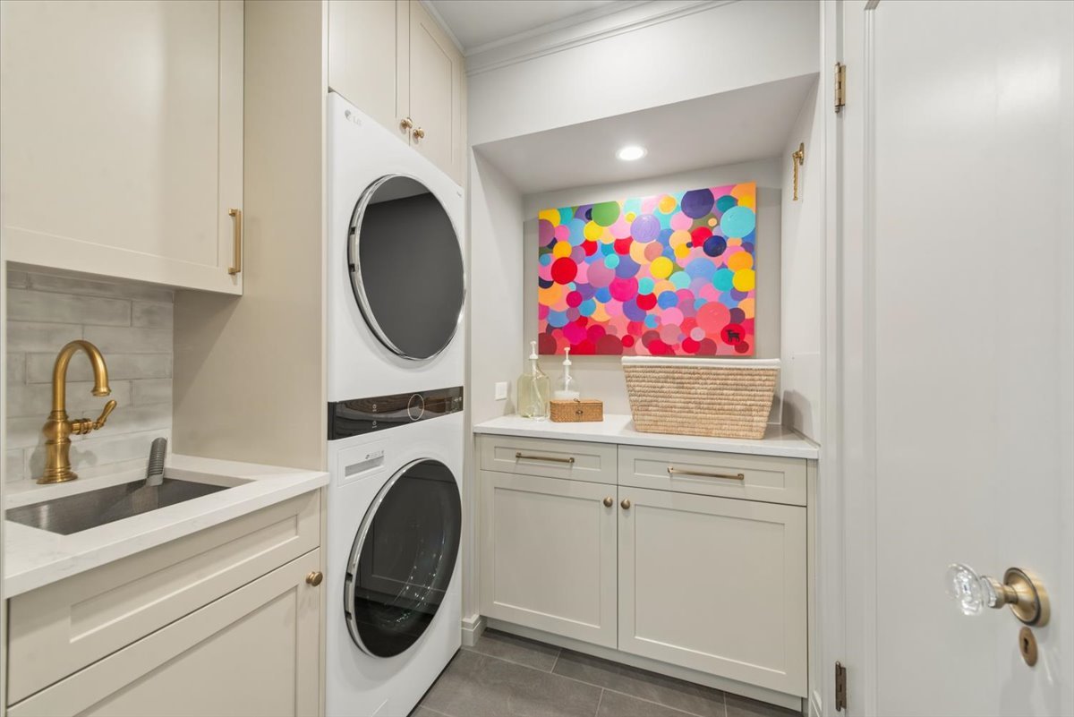 3100 North Sheridan Road, Unit 10E Chicago, IL 60657 - Photo 13 of 41 Gallery Image 13