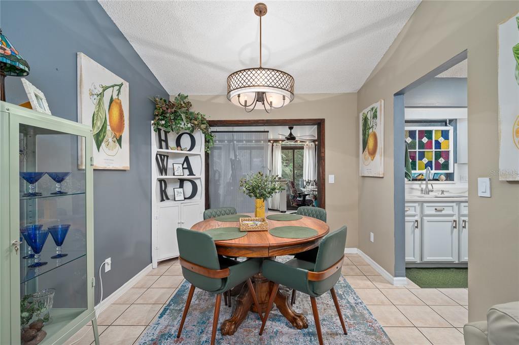 22 Rosedown Boulevard DeBary, FL 32713 - Photo 6 of 31 a view of a dining room with furniture