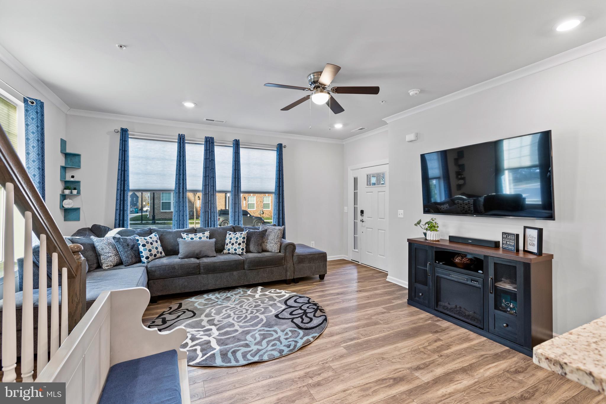 7101 Delegate Place Frederick, MD 21703 - Photo 2 of 19 Living Area