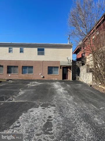 $1,195 | 1132 East Chocolate Avenue, Unit C, Hershey, PA 17033