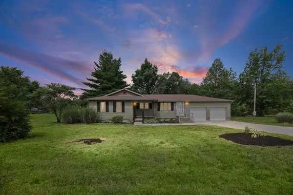 $250,000 | 8517 North Cherryville Lane, Mount Vernon, IL 62864