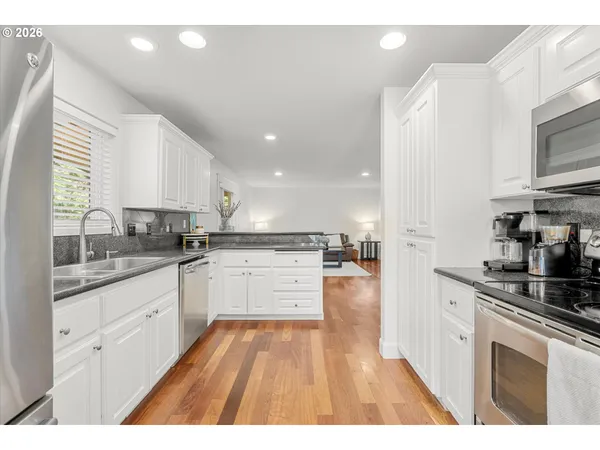 $625,000 | 11989 Southeast Eagle Drive, Clackamas, OR 97015