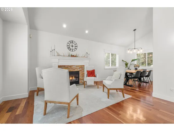 $625,000 | 11989 Southeast Eagle Drive, Clackamas, OR 97015