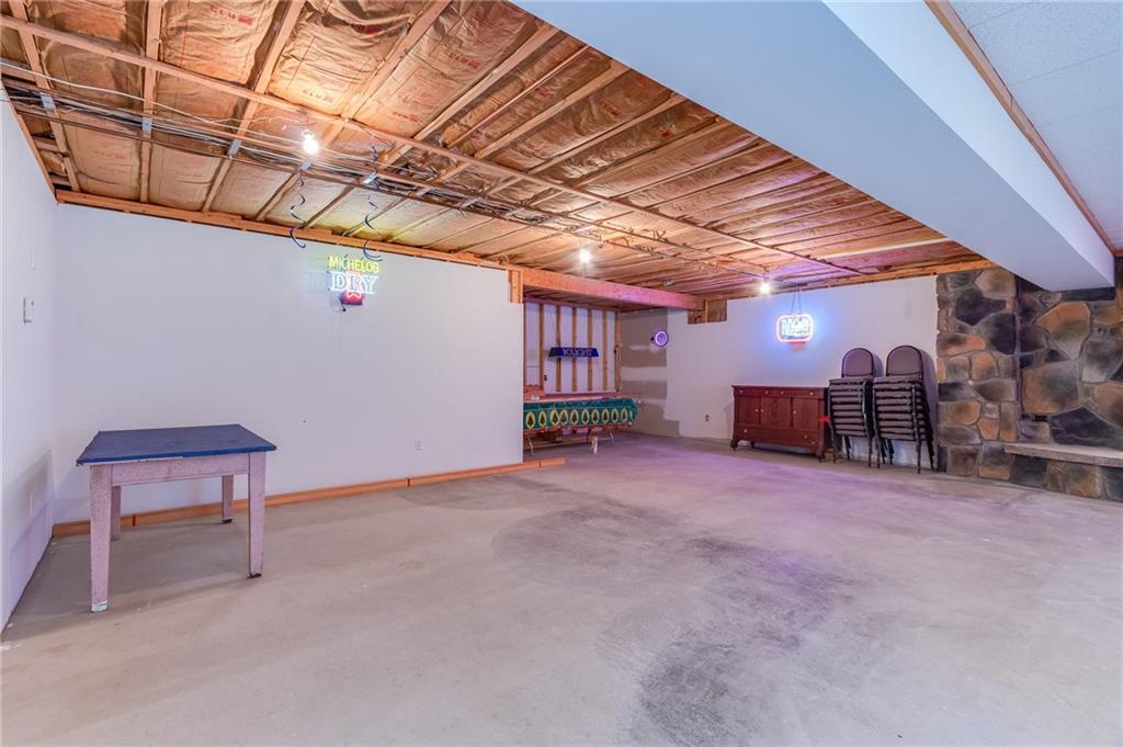 156 West Mowry Road Monaca, PA 15061 - Photo 19 of 25 So much space!!